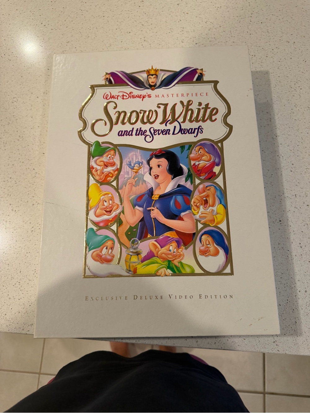 Walt Disney Snow White and the Seven Dwarfs Deluxe Video Edition - White Cover